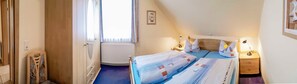 2 Schlafzimmer, Reisekinderbett, WLAN, Bettwäsche