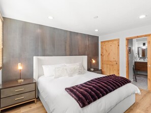 3 bedrooms, desk, iron/ironing board, free WiFi - Luxury Mountainside Retreat at Silver Star — 3 King En-Suites (Park City)