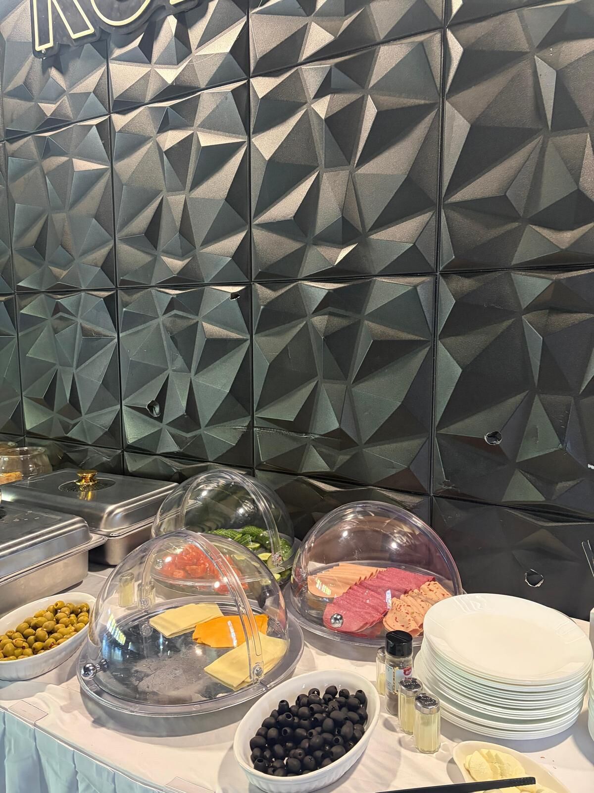 Café da manhã com buffet todos os dias mediante uma taxa