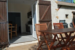 Outdoor dining - Cottage mill small (Frégimont)