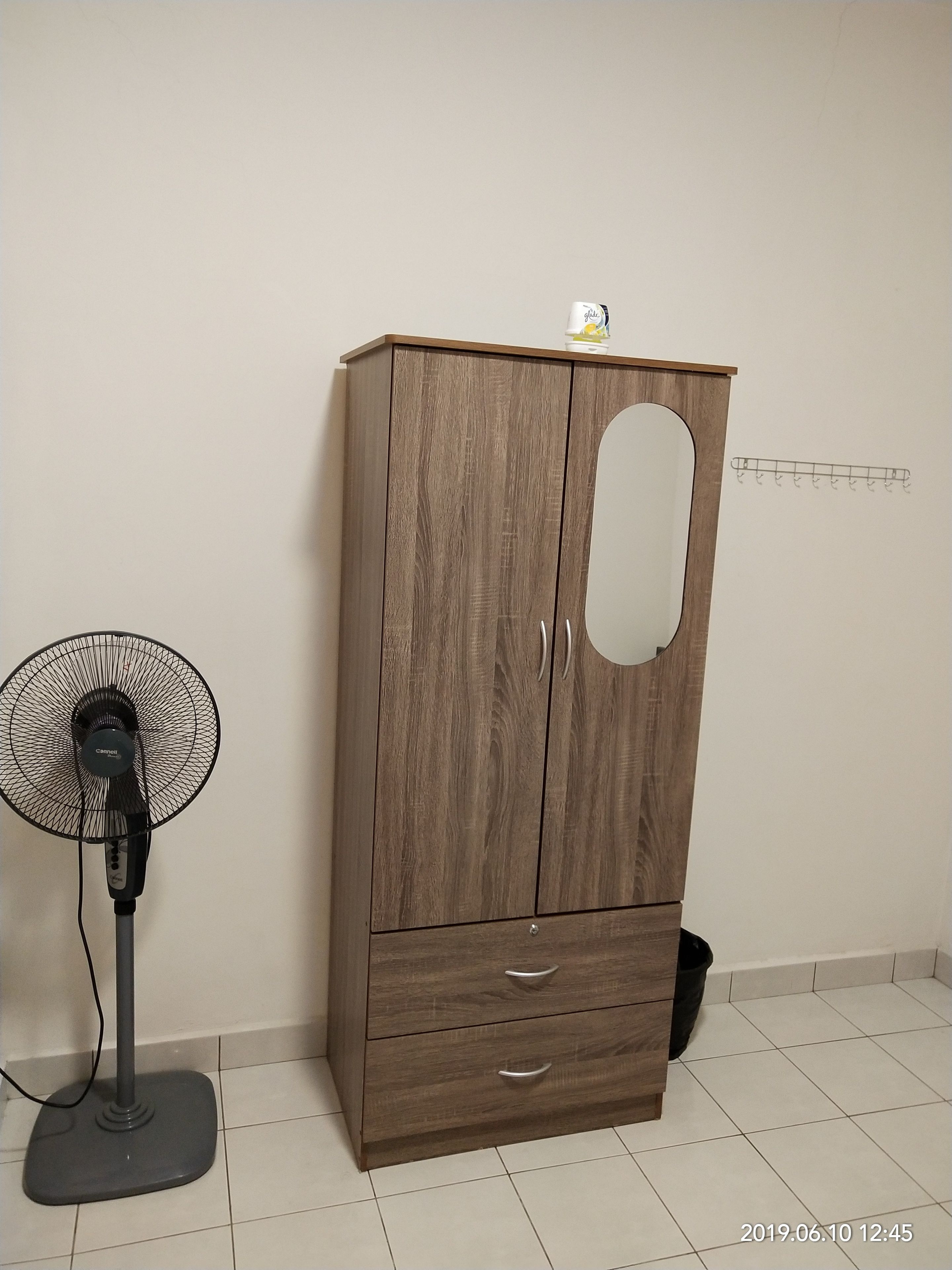 客房 (Bedroom 2) | 埃及棉床單、高級寢具、羽絨被、記憶床墊