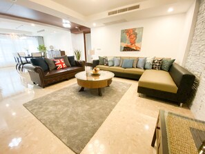 3-Bedroom Apartment (5B) | Living area | TV, Netflix