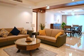 3-Bedroom Apartment (4D) | Living area | TV, Netflix