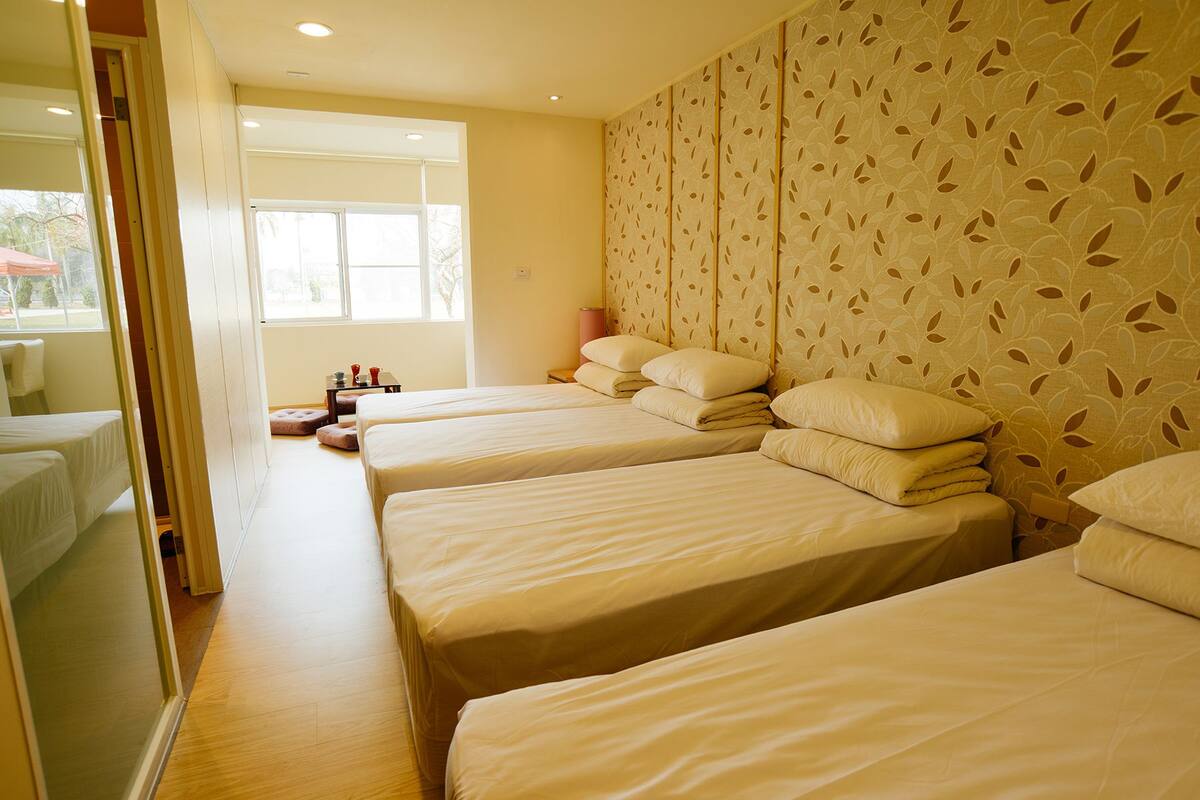 Elite Quadruple Room