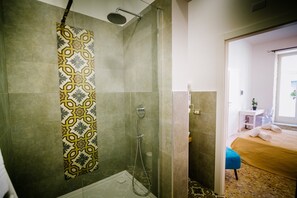 Classic-Zimmer, Stadtblick (Re Umberto) | Dusche im Bad