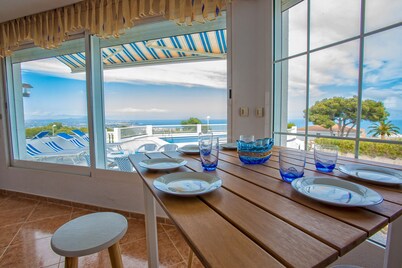 The Deck - Luxury Peniscola holiday villa, private pool, wifi,air conditioning