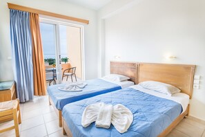 Leilighet, sjøutsikt (5 Adults) | Individuelt dekorert, individuelt innredet og skrivebord