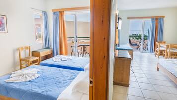 Apartment, Sea View (5 Adults) | Individually decorated, individually furnished, desk, laptop workspace