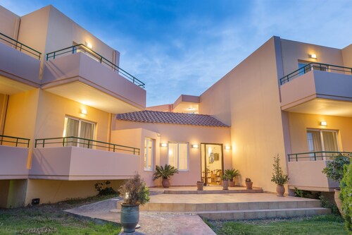 Alonia Hotel Apartments