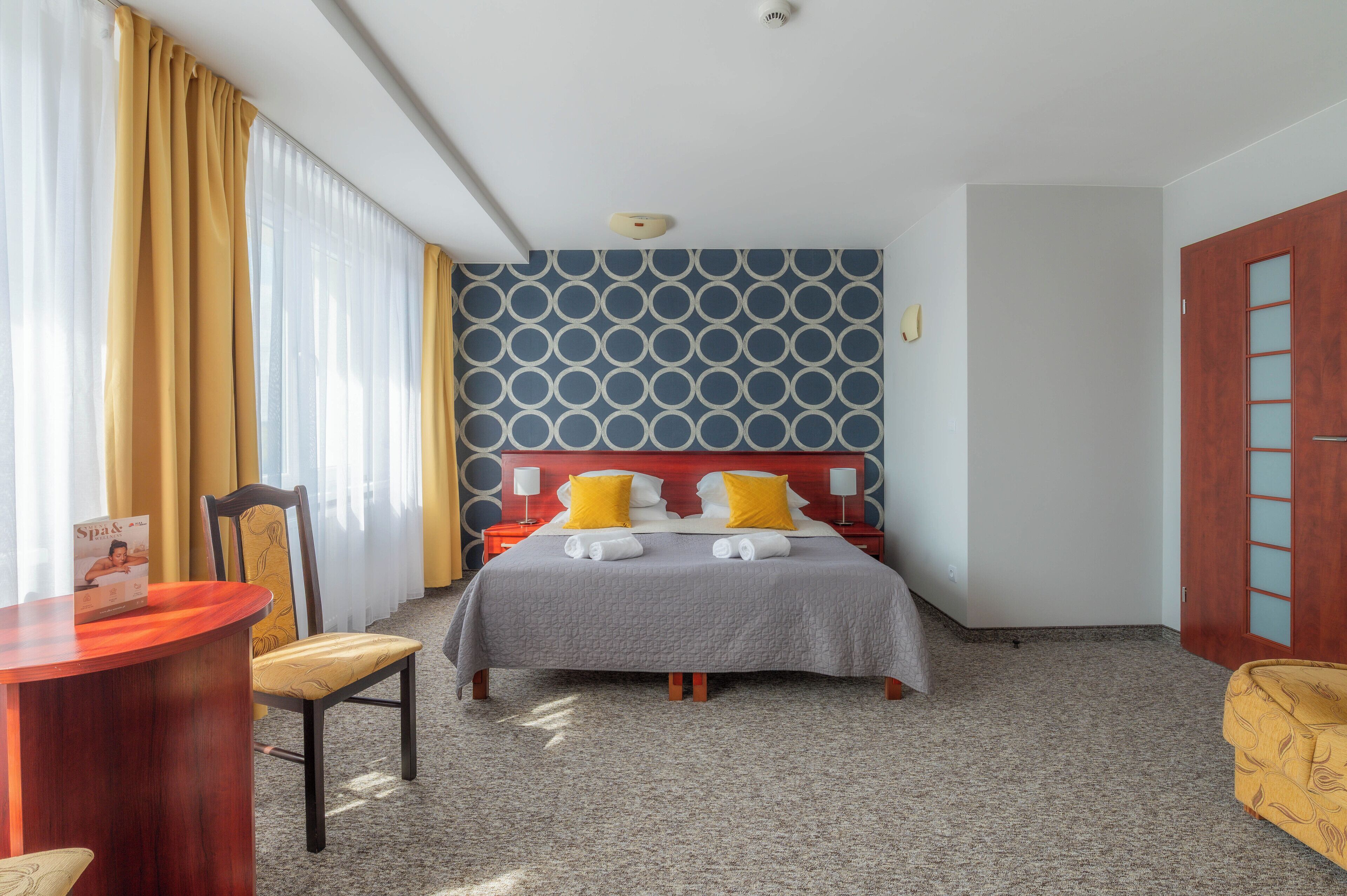 comfort triple room | free wifi, bed sheets