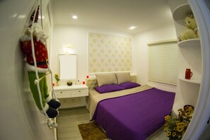 Appartamento, 2 camere da letto | 2 camere, una scrivania, tende oscuranti, Wi-Fi gratuito