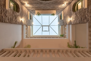 1 Schlafzimmer, hochwertige Bettwaren, Daunenbettdecken