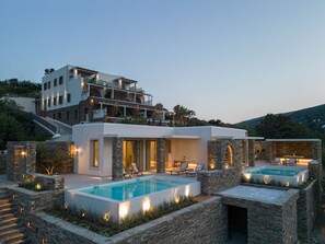 Front of property - Casa Di Fiori Andros Suites (Andros)