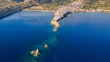 1 makuuhuone, ylelliset vuodevaatteet, untuvapeitot