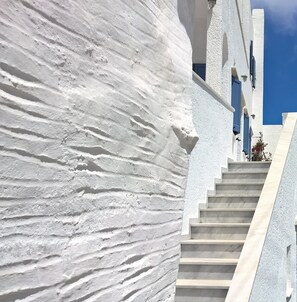 Exterior detail - Elegant Cycladic Marble Residence In A Picturesque Village (Τήνος)