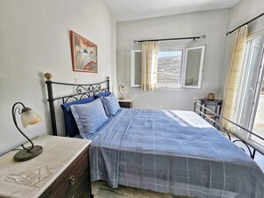 4 habitaciones, escritorio, tabla de planchar con plancha y wifi gratis 
