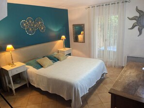 4 عدّة غرف نوم ومكواة/لوح كي وسرير سفر وواي فاي مجانًا