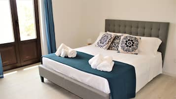 Suite | Caja de seguridad en la habitación, escritorio y insonorización