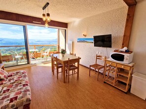 TV - Apartment 4 ppl, south-facing balcony, parking, wifi, pets allowed (Saint-Michel-de-Chaillol)