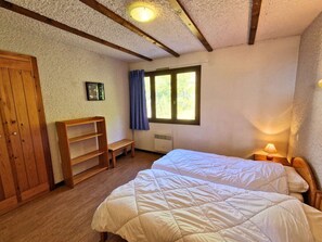 1 bedroom, free WiFi - Apartment 4 ppl, south-facing balcony, parking, wifi, pets allowed (Saint-Michel-de-Chaillol)
