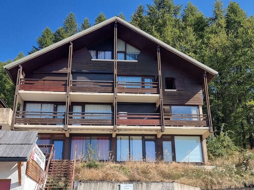 Cozy Studio for 4 - Central Location, South Balcony, Panoramic View
