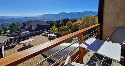 Appartement cosy 7 pers avec balcon, WiFi, parking et animaux admis Ă Saint-Michel-de-Chaillol