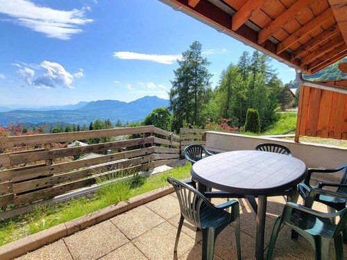 Duplex 8/9 pers avec terrasse Sud, proche pistes, Wi-Fi, animaux OK, parking + options