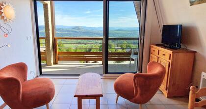 Grand appartement pour 12 pers. avec balcon sud, WIFI, parking et proche pistes â St Michel de Chaillol