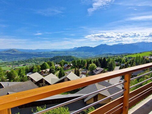 Grand appartement pour 12 pers. avec balcon sud, WIFI, parking et proche pistes – St Michel de Chaillol