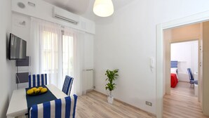 Dining - CdApartments - 2-Min Walk to the Beach & Town Center (Minori)