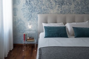 3 bedrooms, in-room safe, iron/ironing board, free WiFi