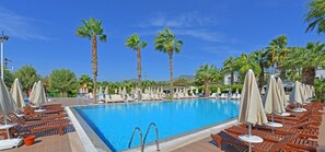 Outdoor pool - Anadolu Hotel Bodrum (Bodrum)