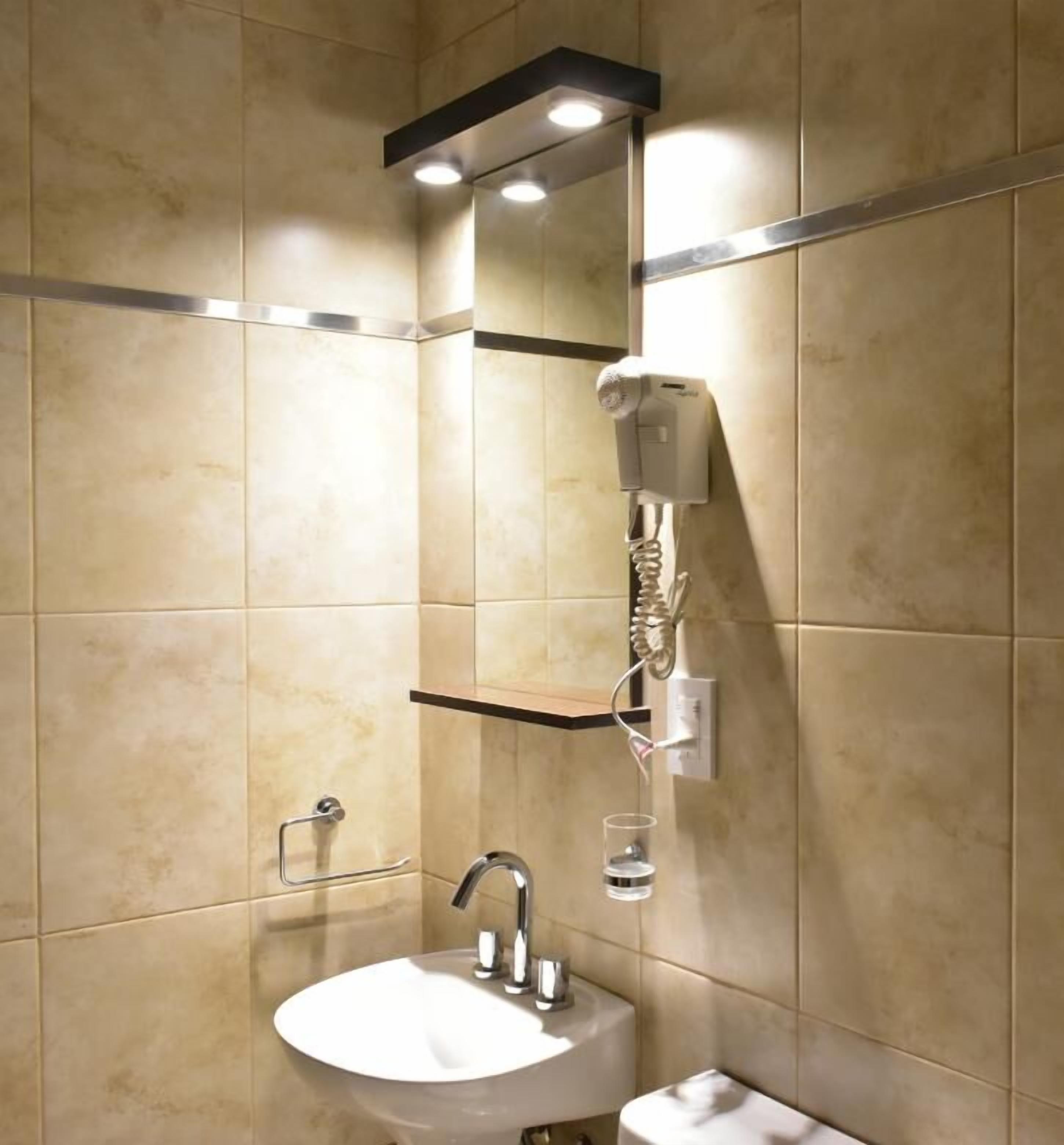 shower, free toiletries, hair dryer, bidet