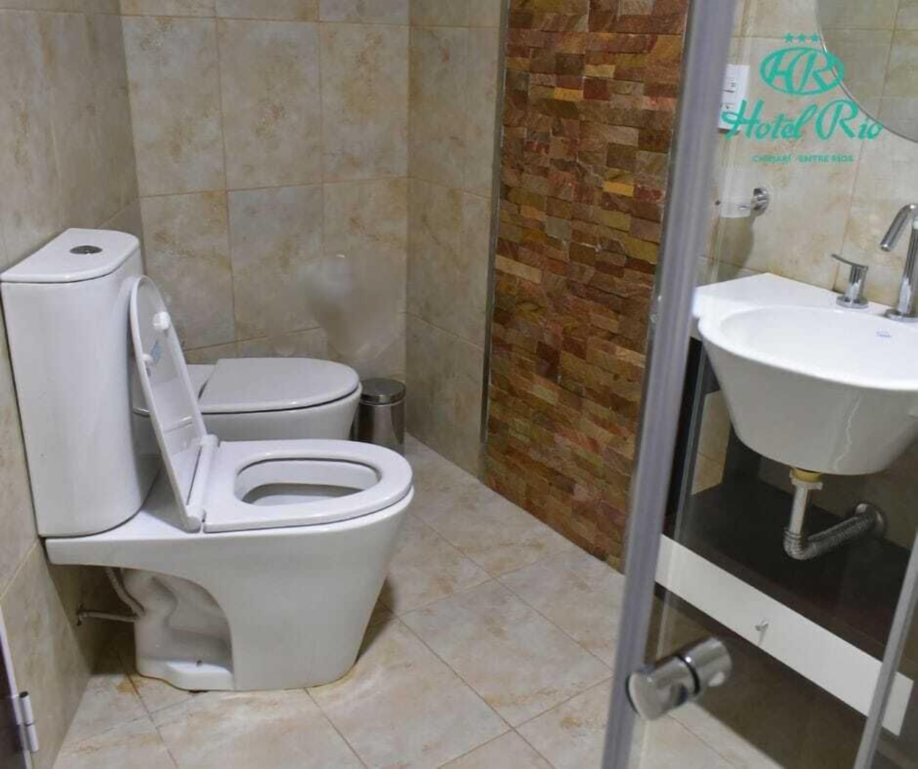 shower, free toiletries, hair dryer, bidet