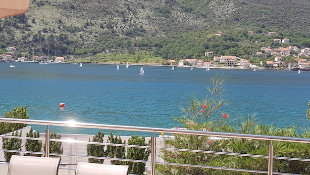 Apartamento standard, 3 quartos, vista para o mar, de frente para o oceano | Vista da sacada