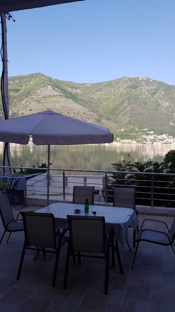 Standard Apartment, 3 Bedrooms, Sea View, Oceanfront | Terrace/patio