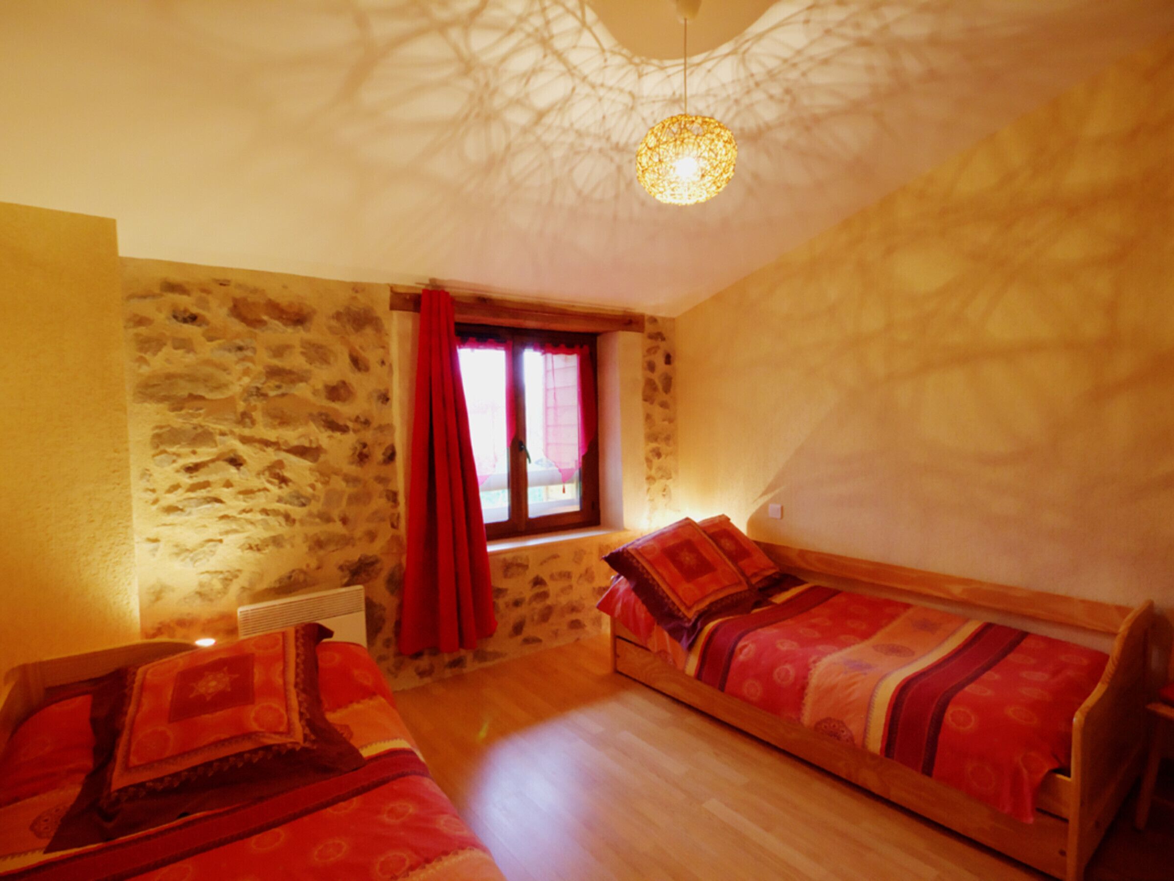 4 bedrooms, free WiFi