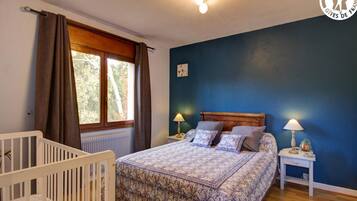 6 bedrooms