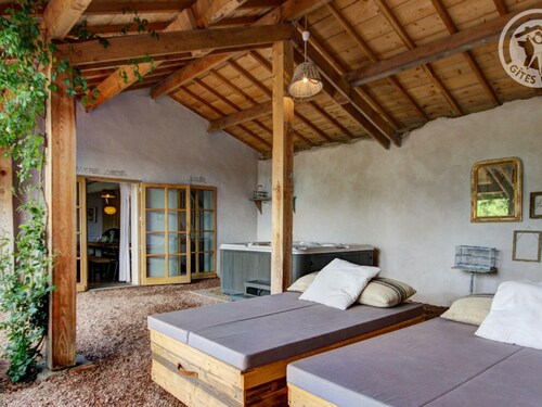 Gîte cocon avec spa et sauna à Saint-Germain-Lespinasse