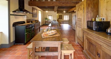 GĂźte de charme avec spa, sauna et jardin pour 12 personnes