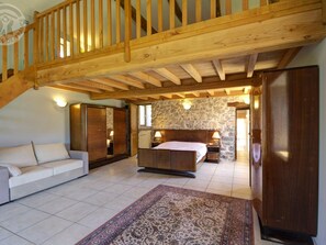 5 bedrooms, free WiFi