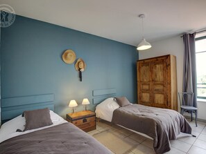 3 makuuhuonetta, ilmainen Wi-Fi, vuodevaatteet