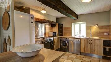 Réfrigérateur, micro-ondes, lave-vaisselle