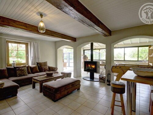 Large house with heated private pool and pets allowed