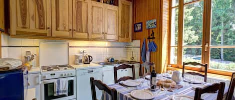 Fridge, microwave, dishwasher