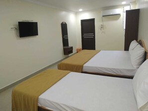 In-room safe, blackout curtains, rollaway beds, free WiFi