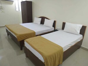 In-room safe, blackout curtains, rollaway beds, free WiFi