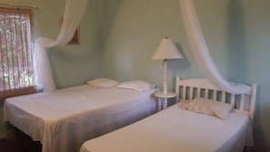 3 chambres, fer et planche à repasser, Wi-Fi, draps fournis