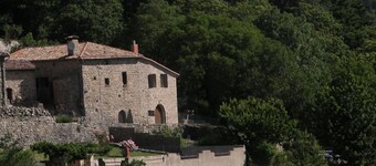 Maison tout confort avec piscine dans la montagne ardèchoise