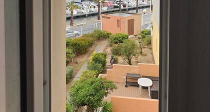 Apartment T3 in Guissan next to the Port